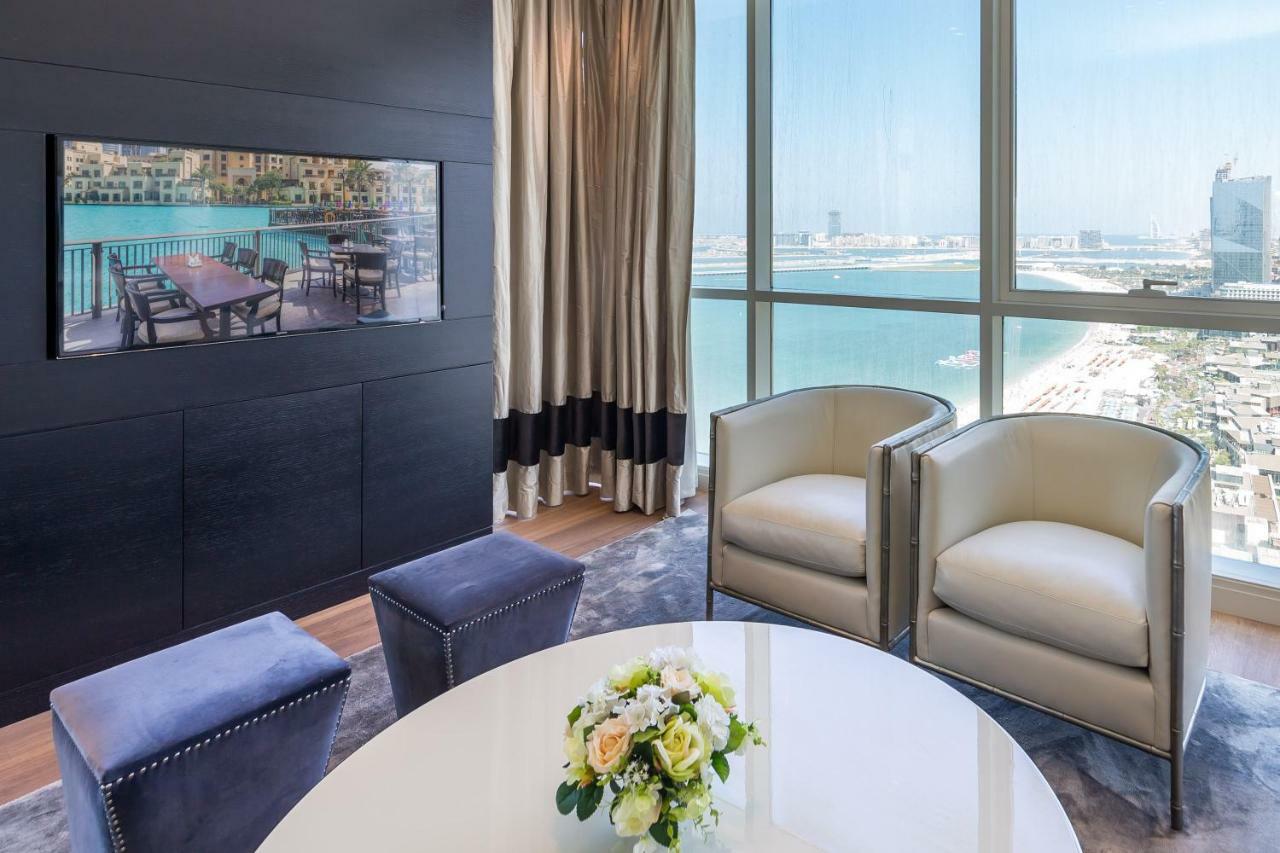Luxury Living With Sea View And Private Beach In Jbr By Deluxe Holiday Homes Dubai