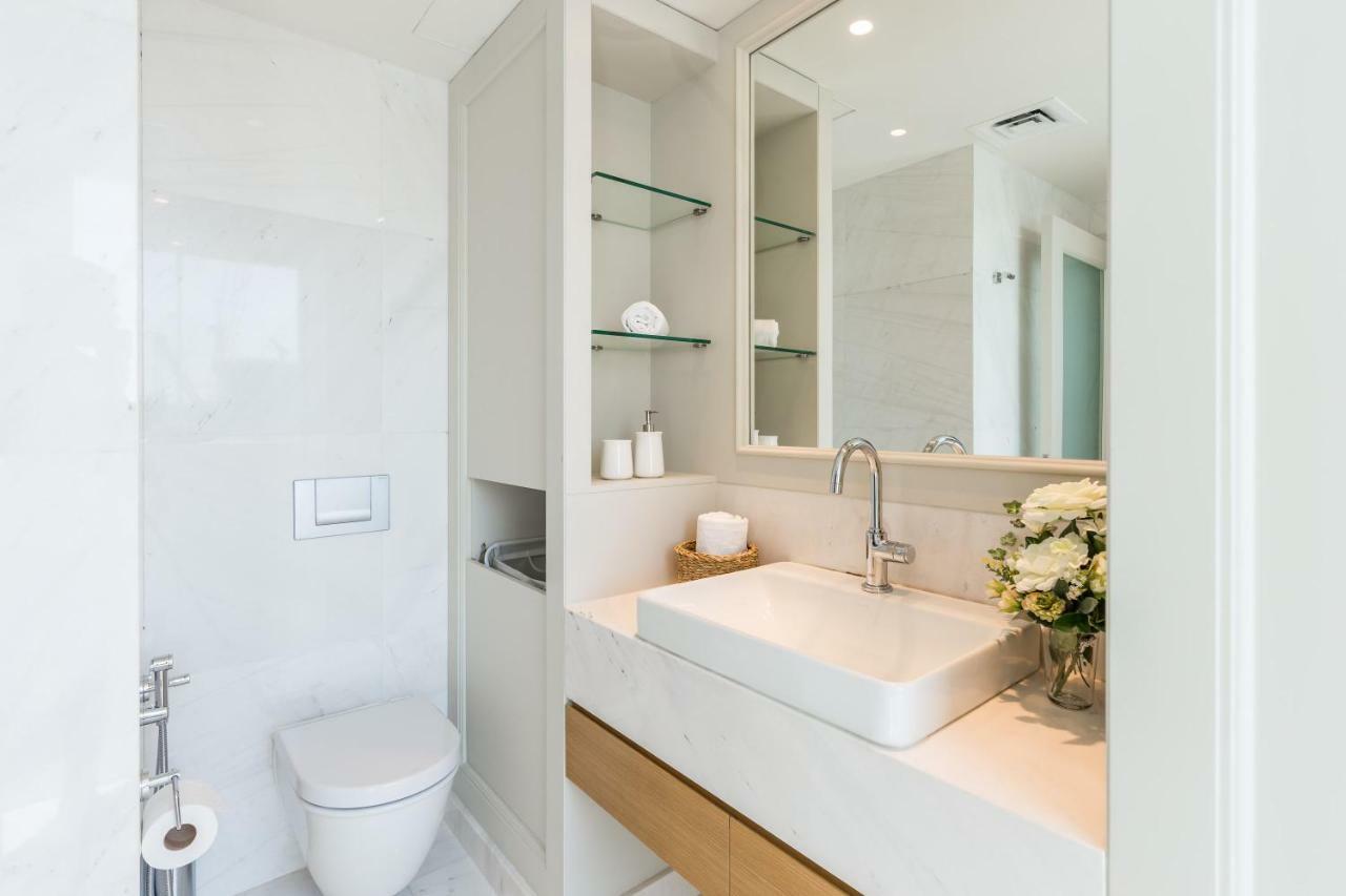 Apartment Luxury Living With Sea View And Private Beach In Jbr By Deluxe Holiday Homes *