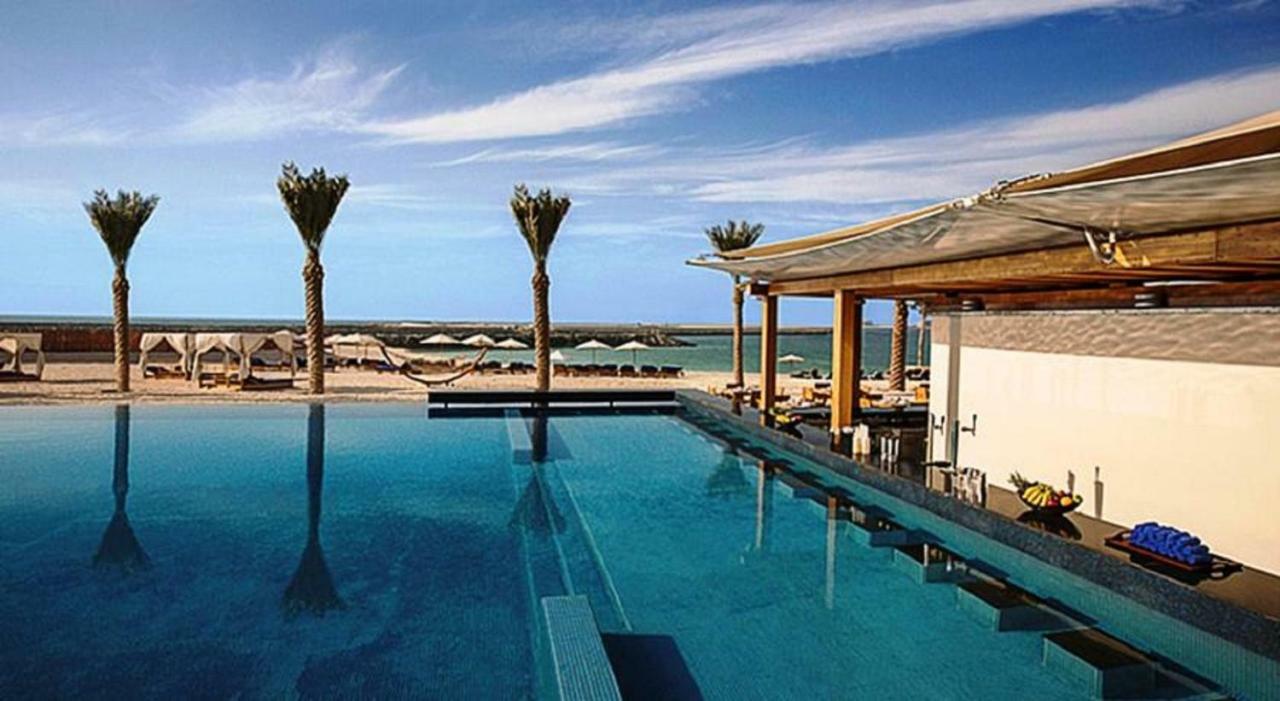 Luxury Living With Sea View And Private Beach In Jbr By Deluxe Holiday Homes *