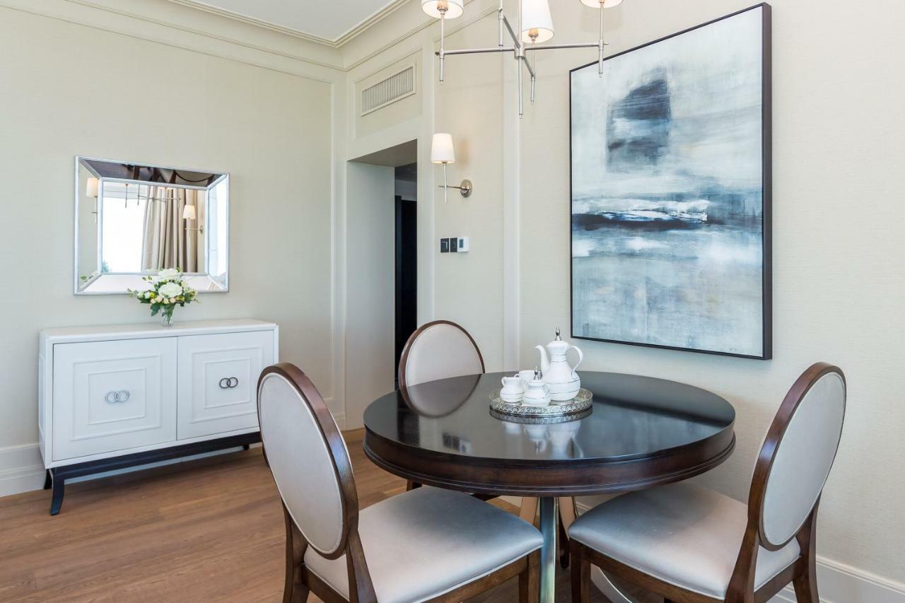 Luxury Living With Sea View And Private Beach In Jbr By Deluxe Holiday Homes Dubai
